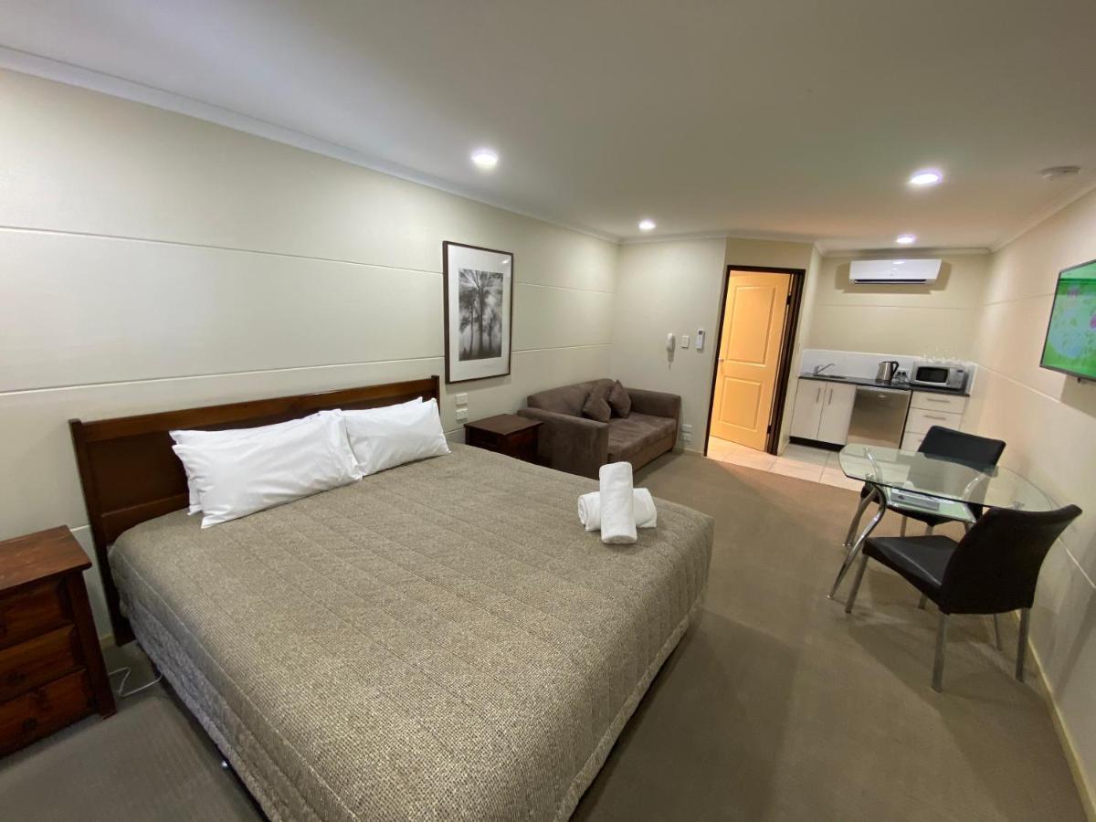 Balranald Club Motel Экстерьер фото