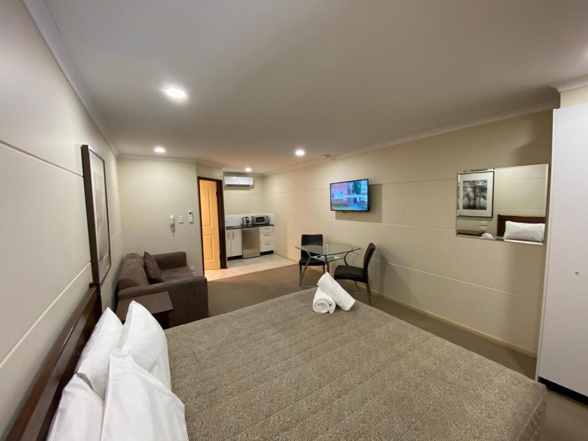 Balranald Club Motel Экстерьер фото