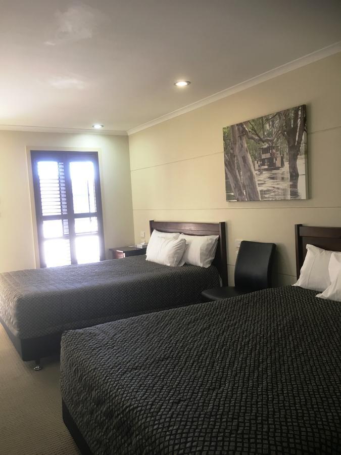 Balranald Club Motel Экстерьер фото